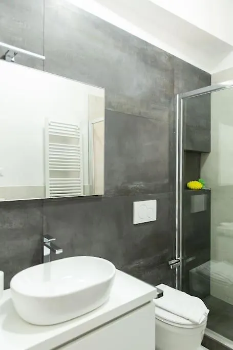 Modern Apartment Near Ponte Vecchio. Florence 0*,  Italy